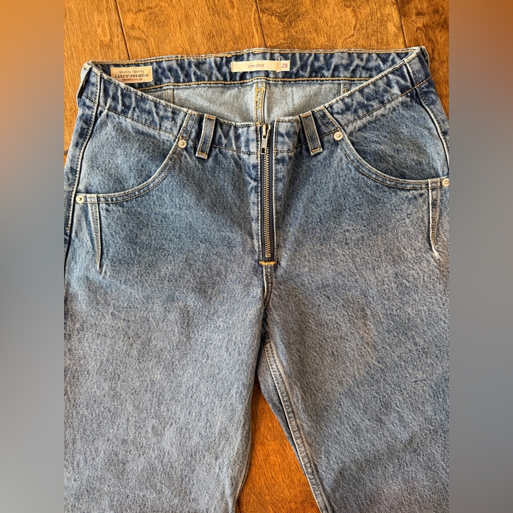 Levi's® Premium
LOW LOOSE WOMEN'S JEANS - Picture 4 of 5